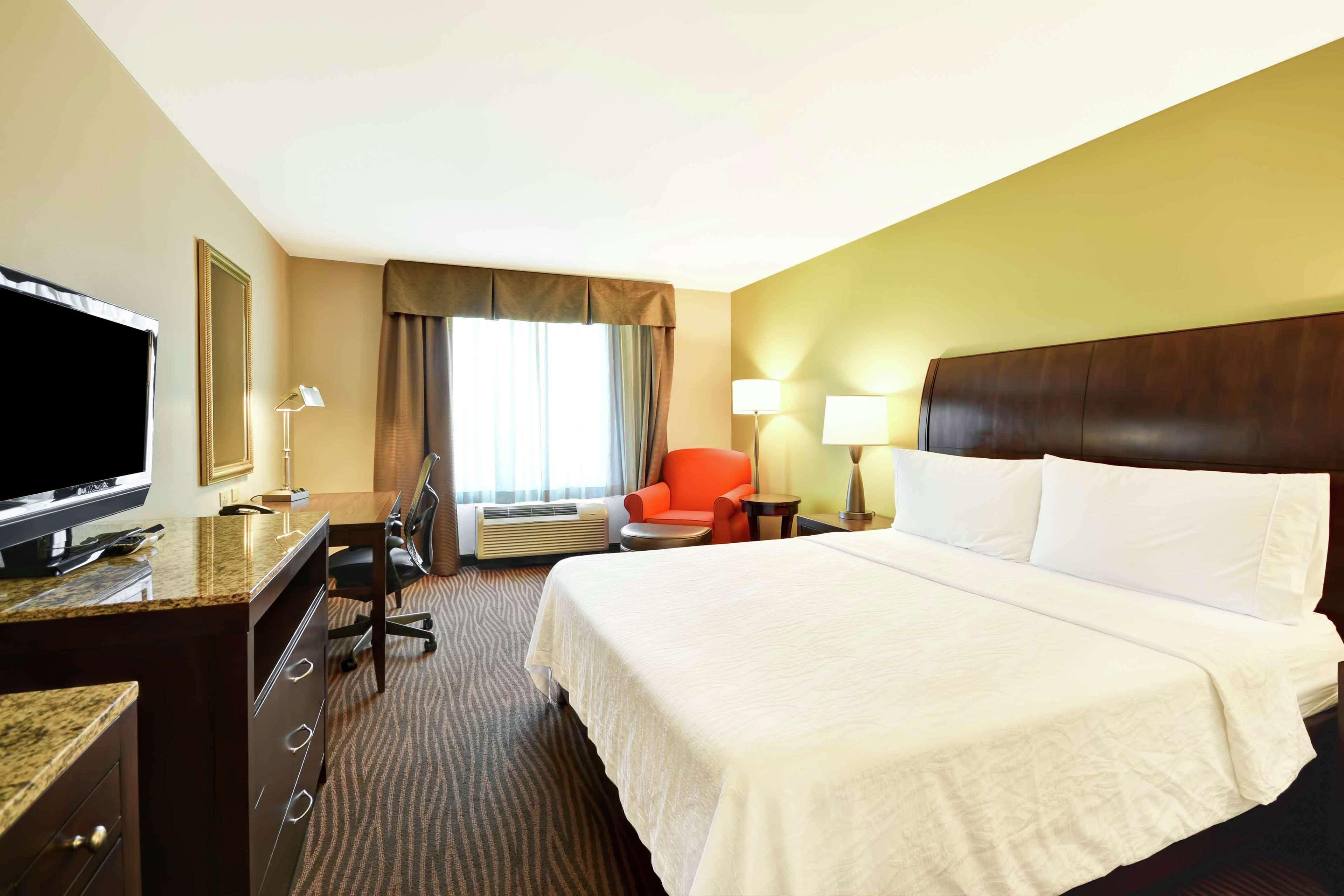 Hilton Garden Inn Форт Майерс Экстерьер фото
