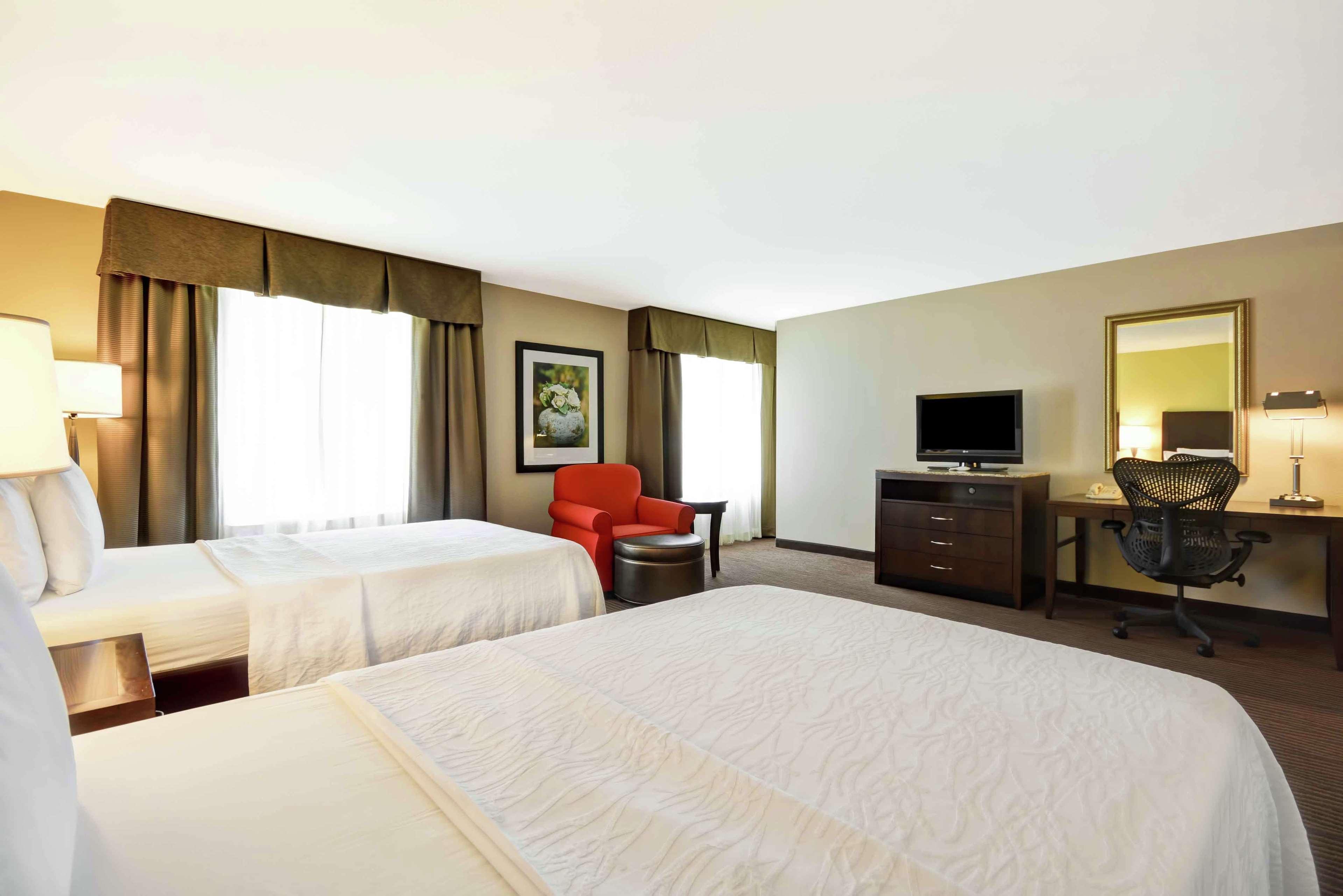 Hilton Garden Inn Форт Майерс Экстерьер фото