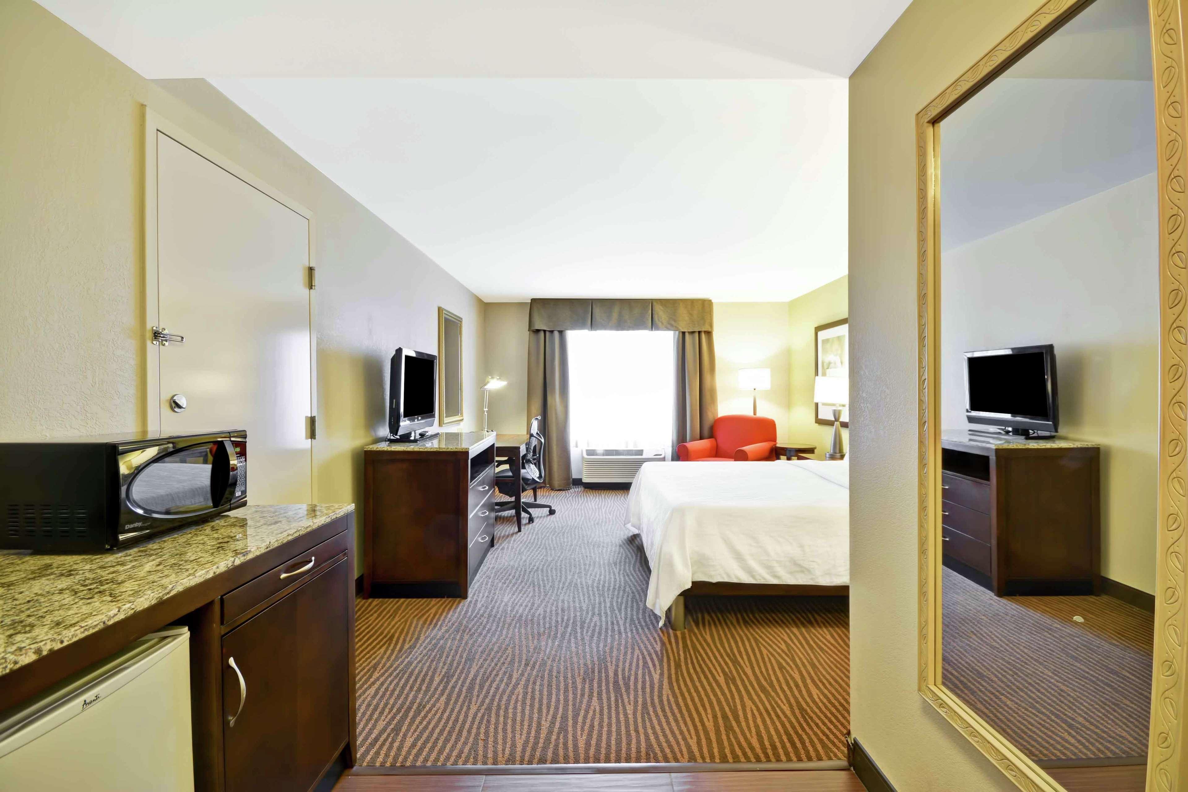 Hilton Garden Inn Форт Майерс Экстерьер фото