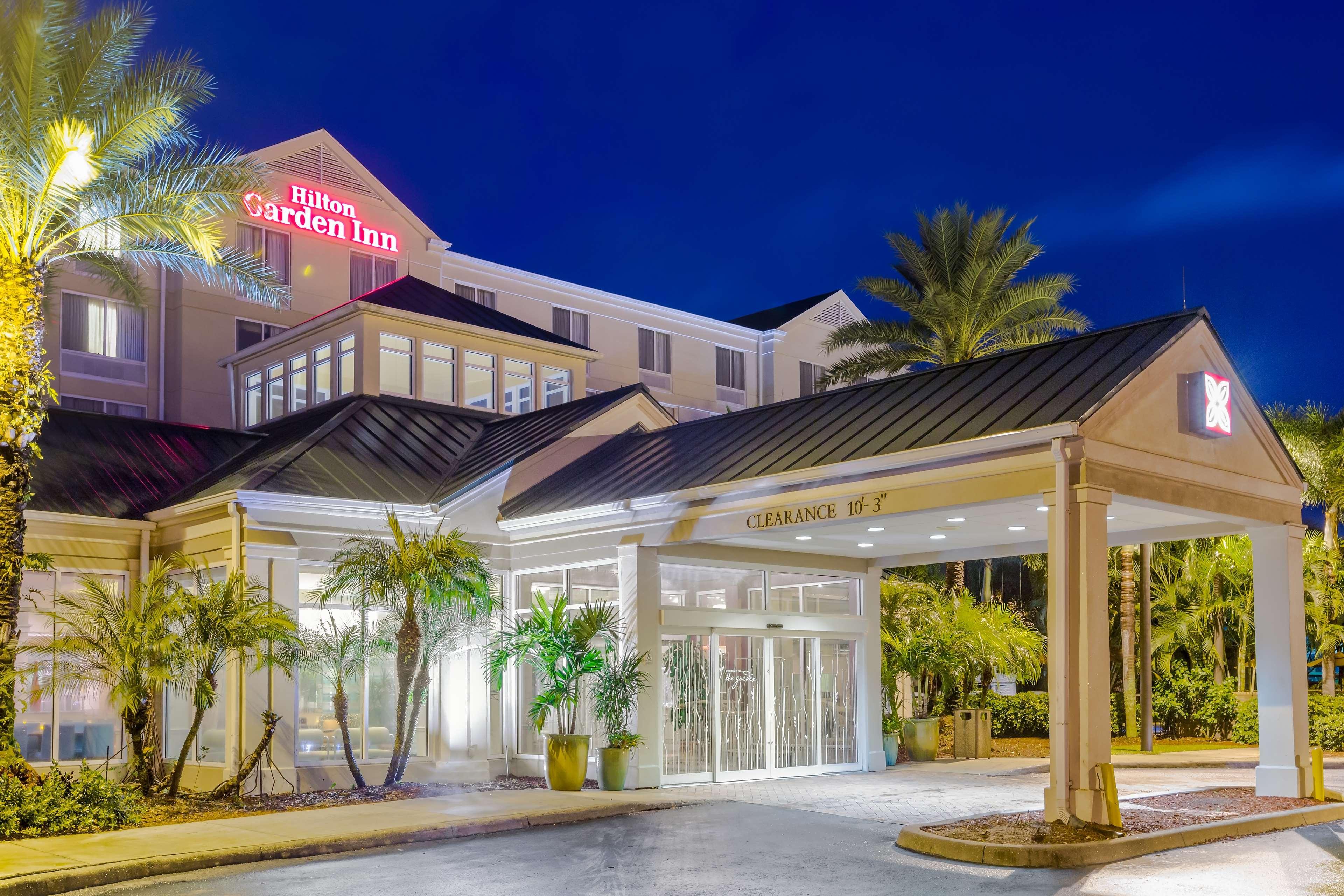 Hilton Garden Inn Форт Майерс Экстерьер фото