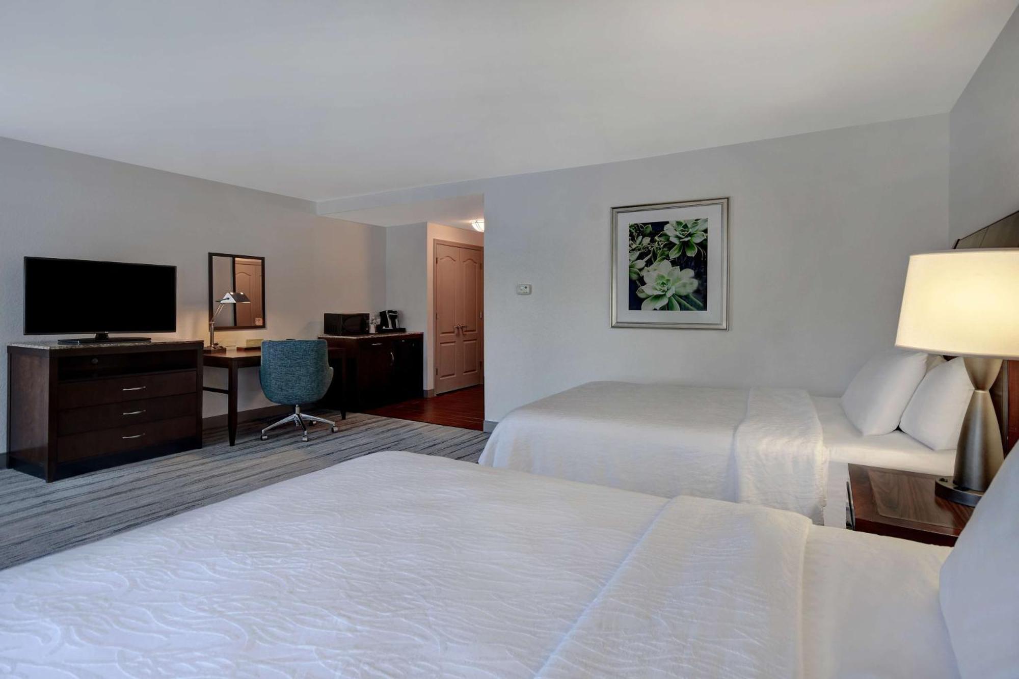 Hilton Garden Inn Форт Майерс Экстерьер фото